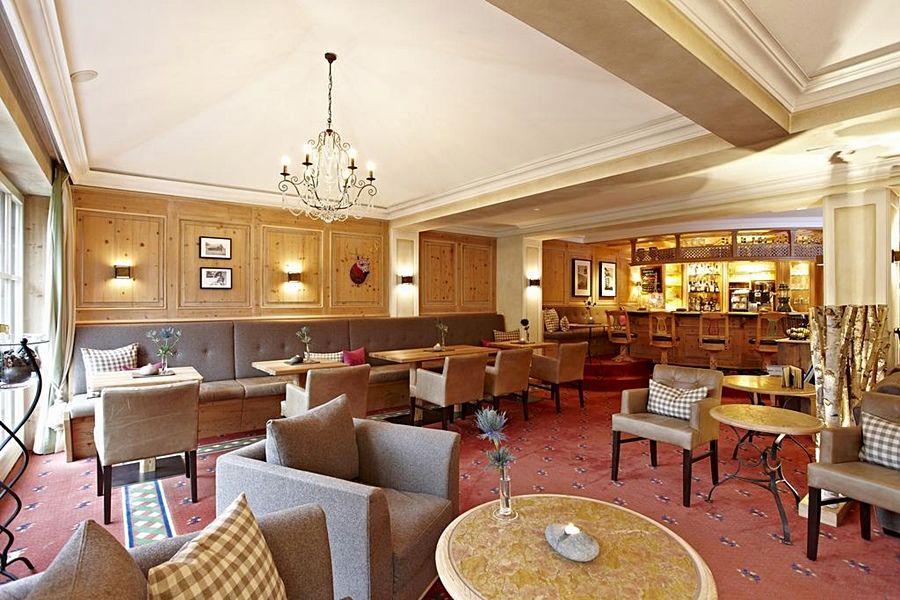 Hotel Staudacherhof In I Blick Aufs Zugspitzmassiv I Einzigartige Bayurvida Kueche Garmisch-Partenkirchen