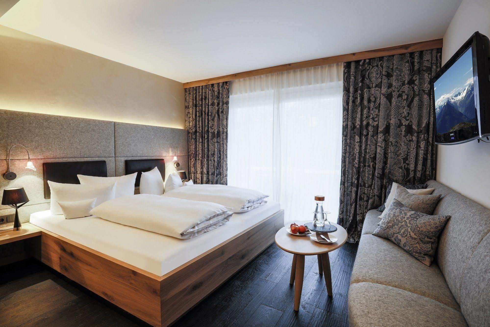 Staudacherhof In I Blick Aufs Zugspitzmassiv I Einzigartige Bayurvida Kueche Hotel 4*