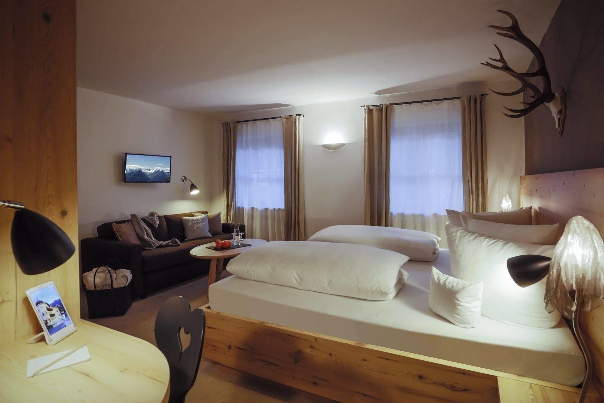 Staudacherhof In I Blick Aufs Zugspitzmassiv I Einzigartige Bayurvida Kueche Hotel